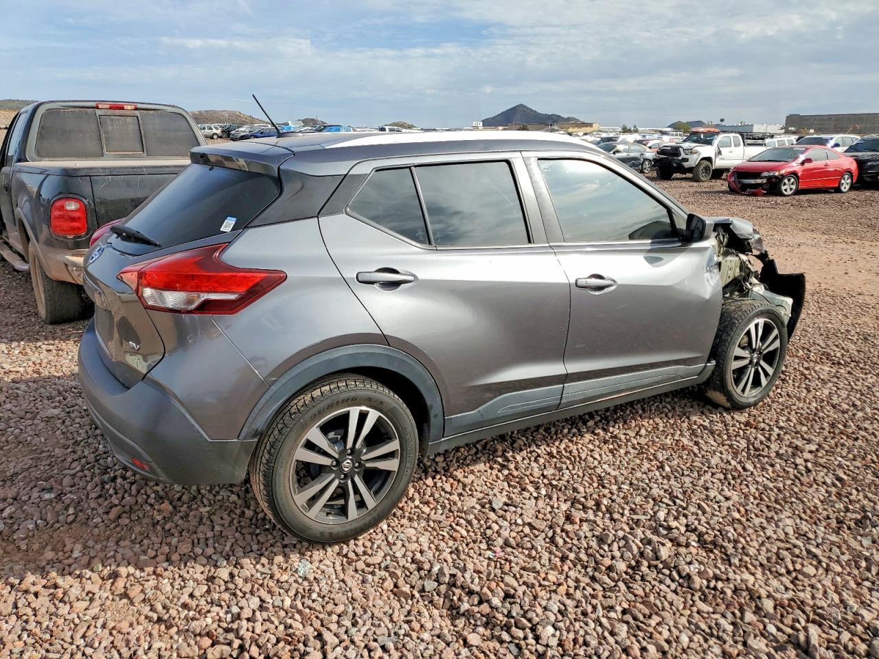 2019 NISSAN KICKS
