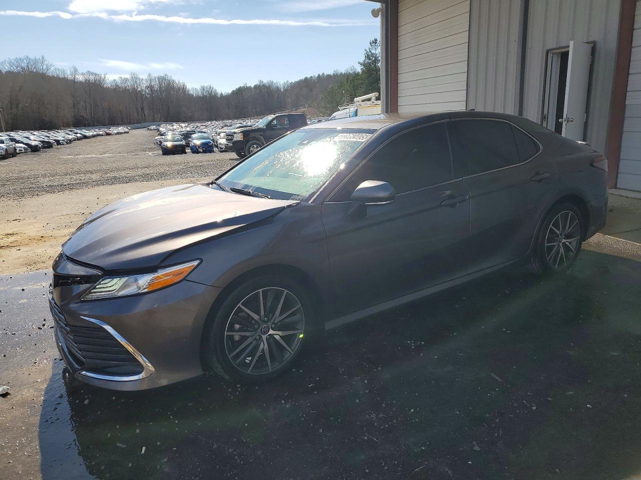 2023 TOYOTA CAMRY