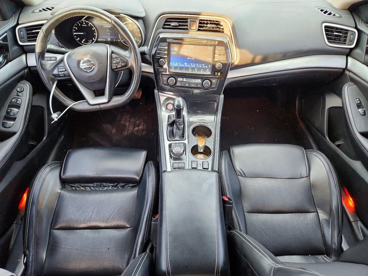 2017 NISSAN Maxima