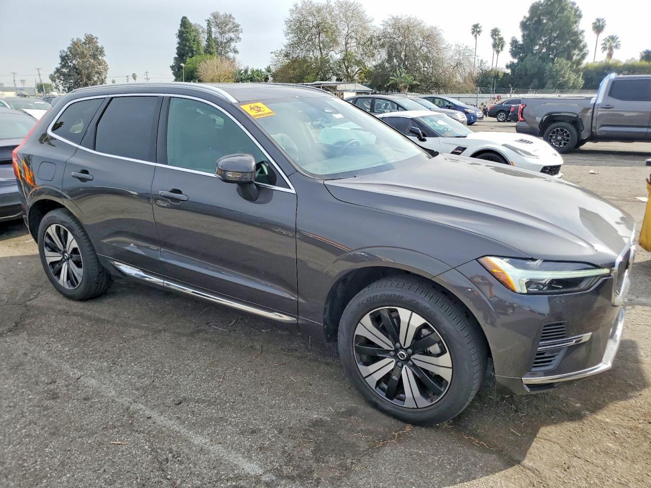 2023 VOLVO XC60