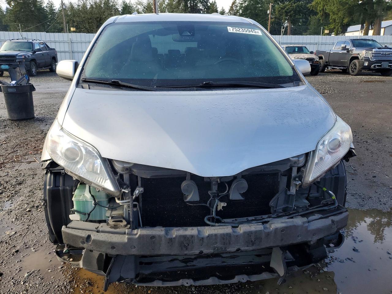 2018 TOYOTA SIENNA