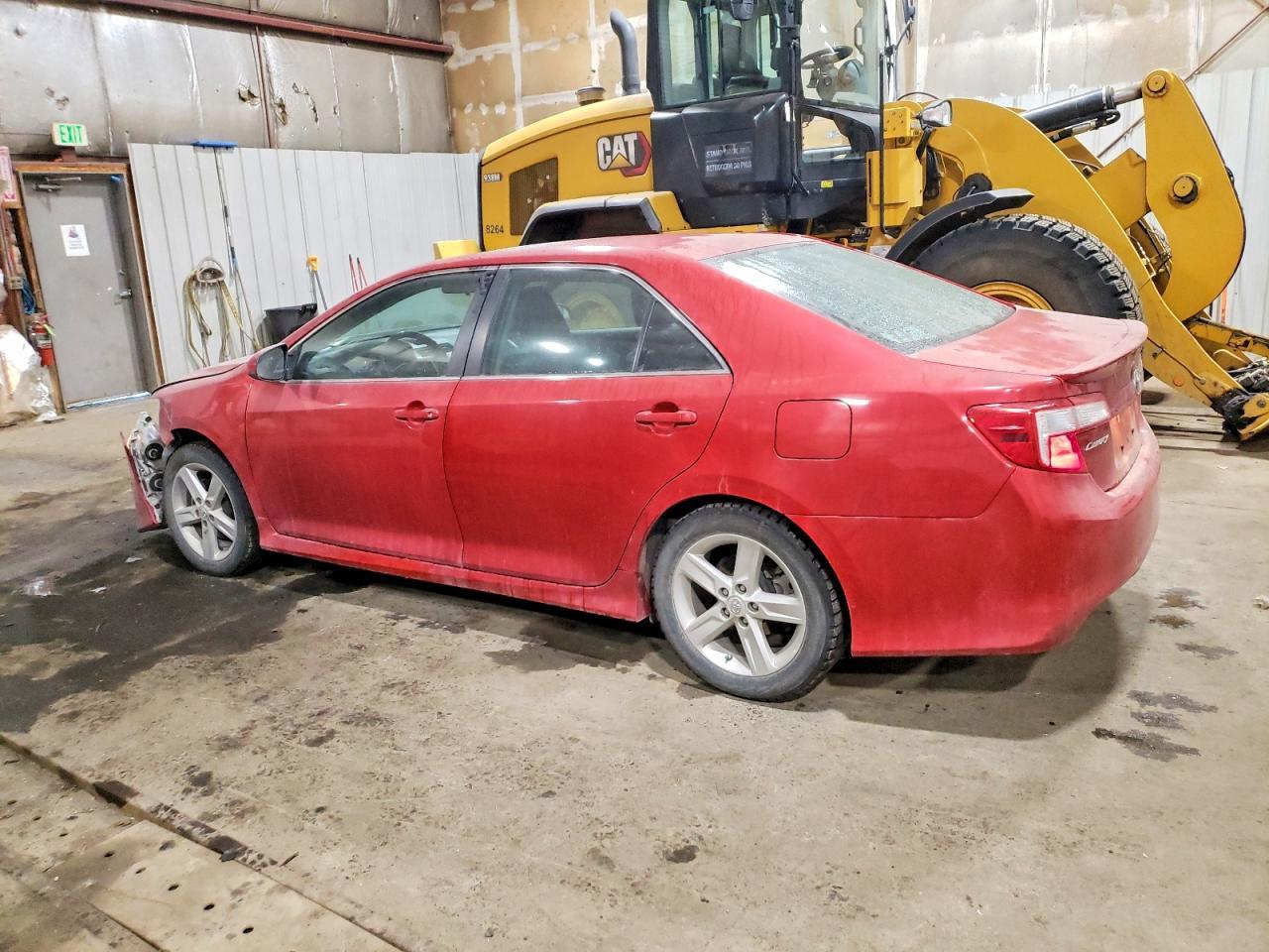 2014 TOYOTA CAMRY
