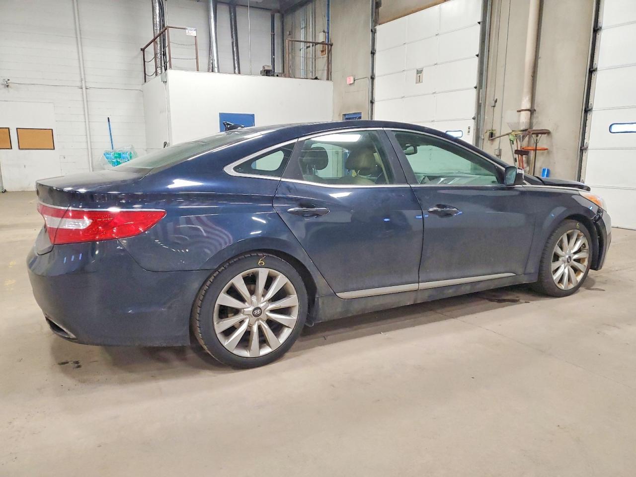 2012 HYUNDAI Azera