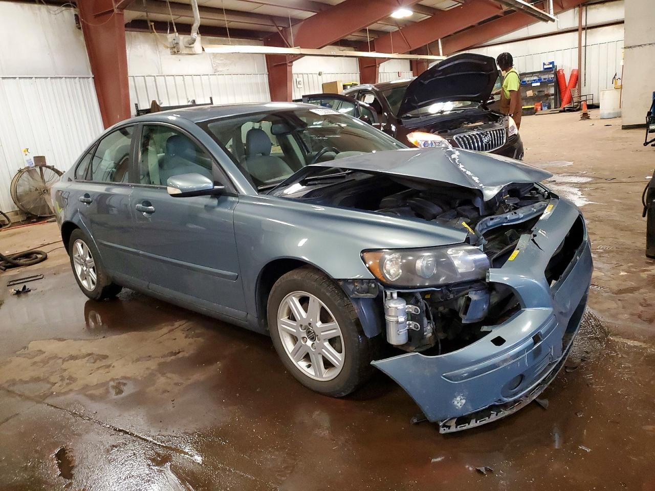2004 VOLVO S40