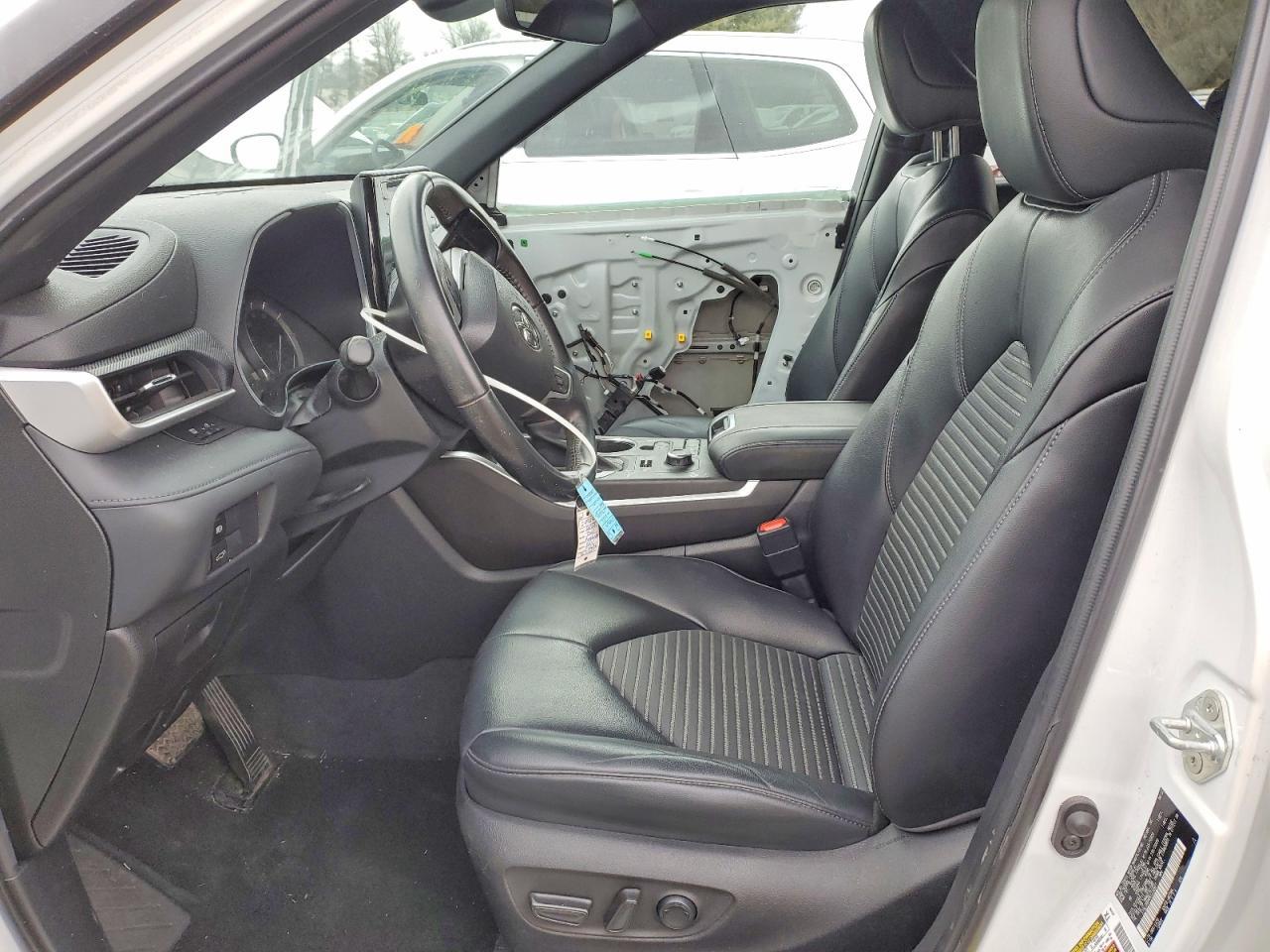 2022 TOYOTA HIGHLANDER