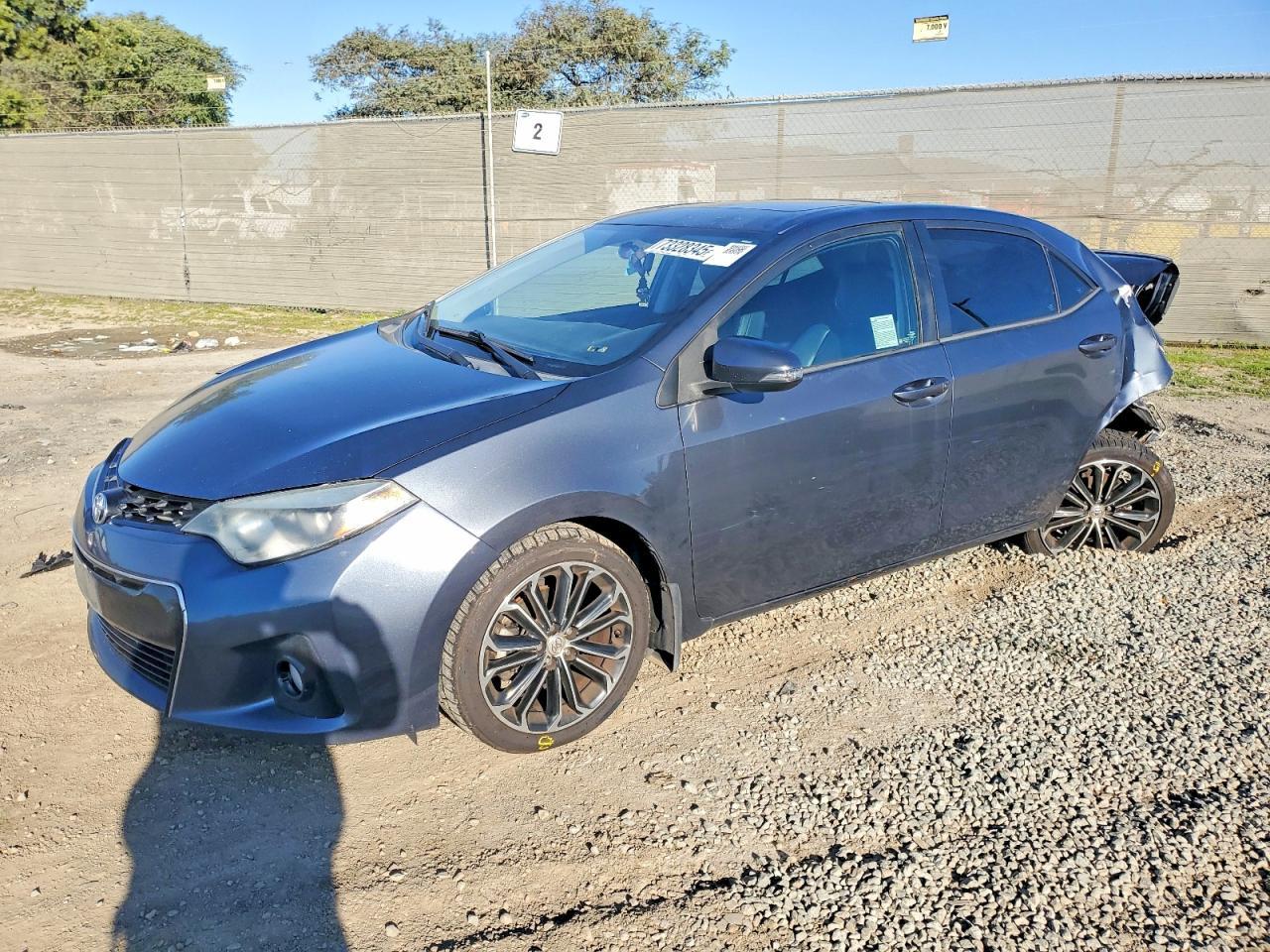 2016 TOYOTA COROLLA