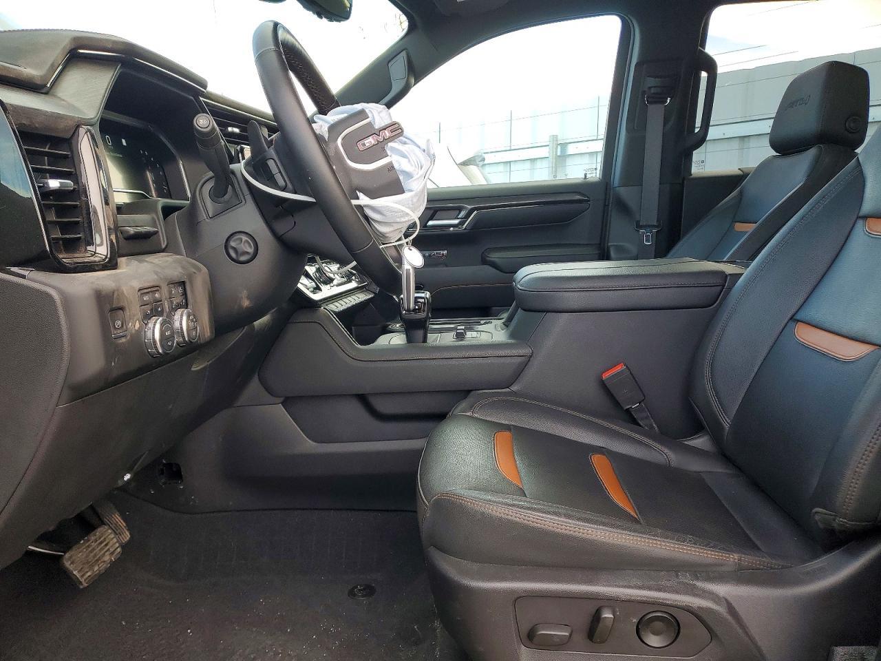 2023 GMC Sierra