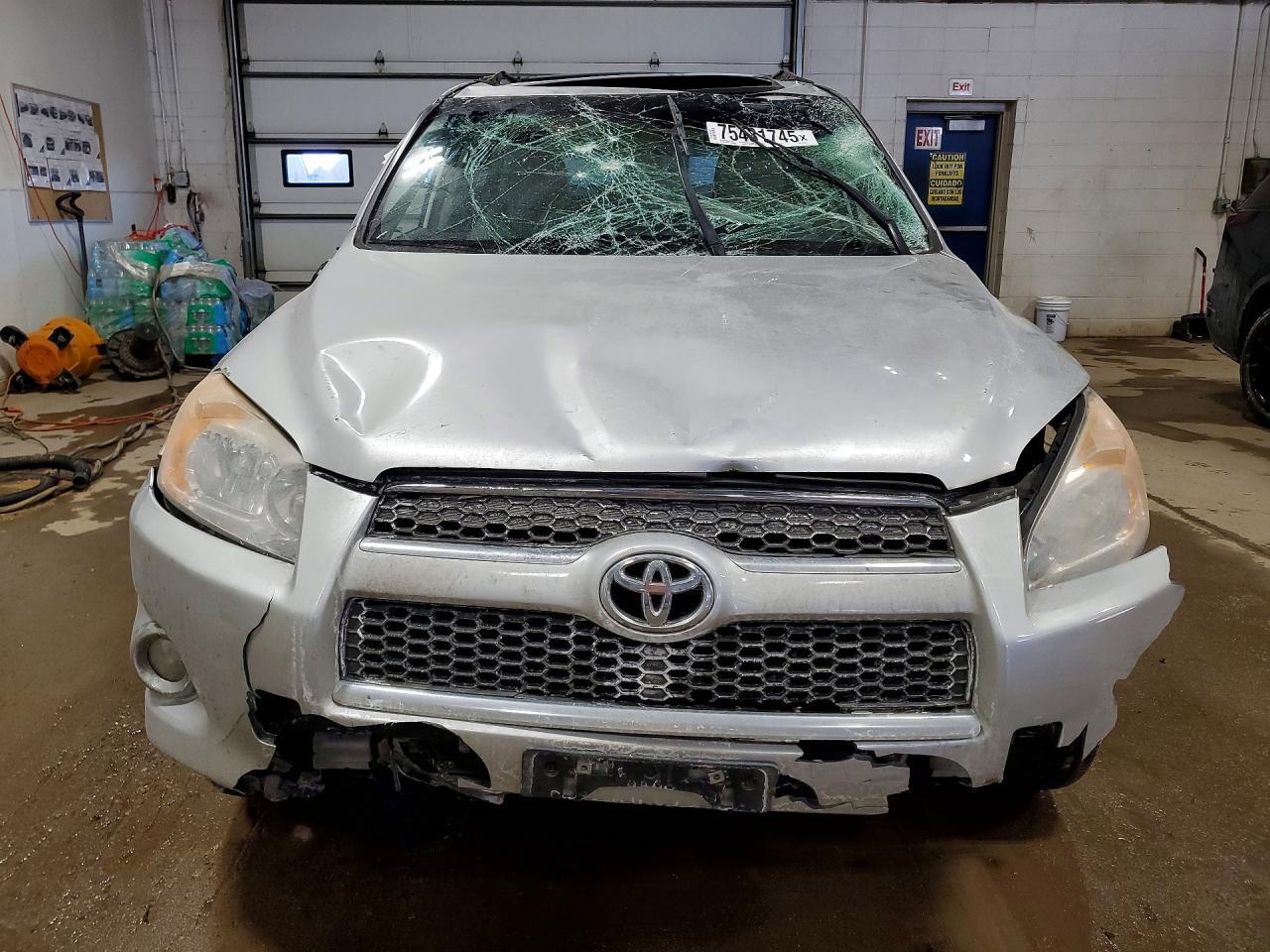 2011 TOYOTA RAV4