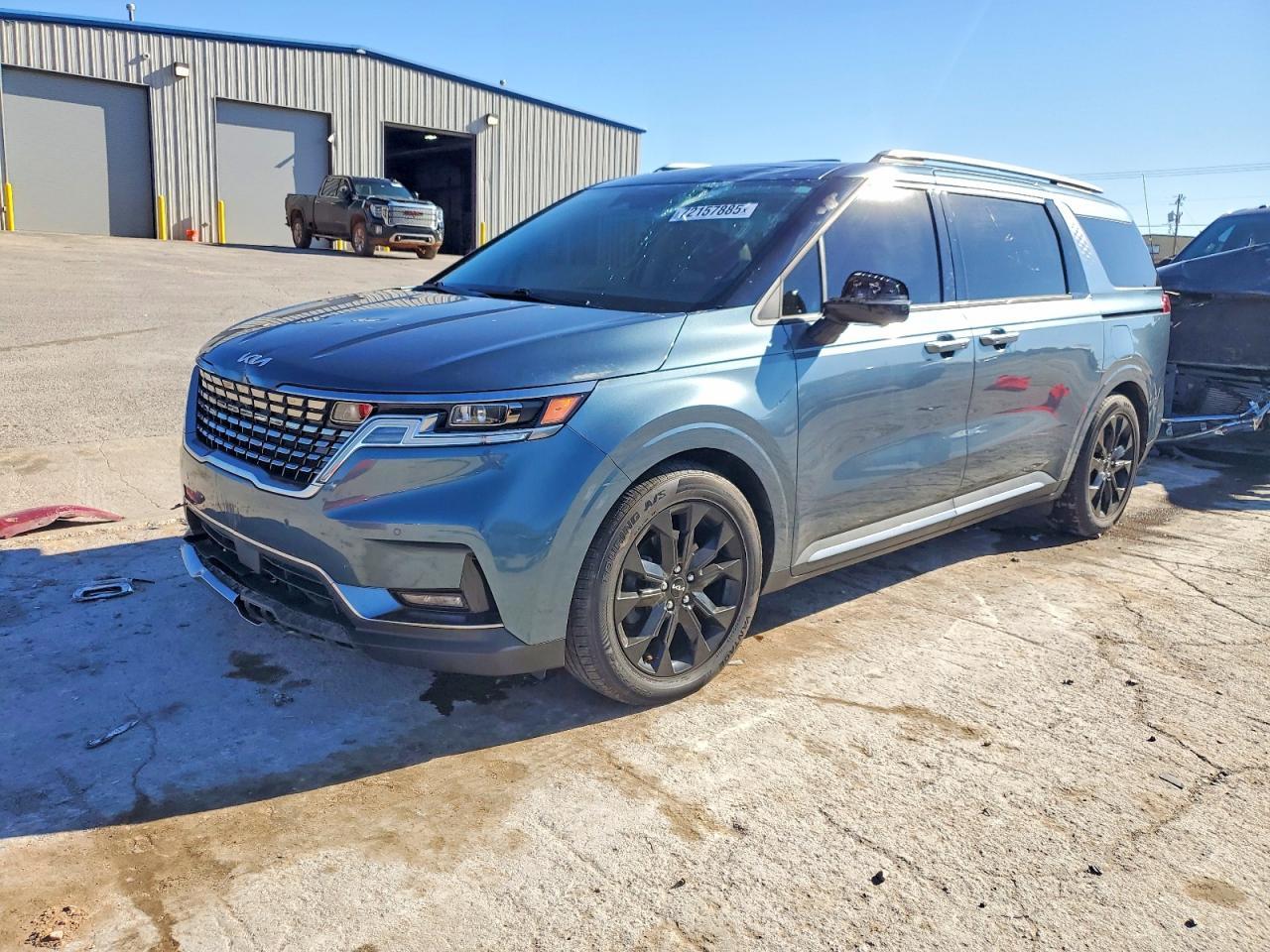 2023 KIA Carnival