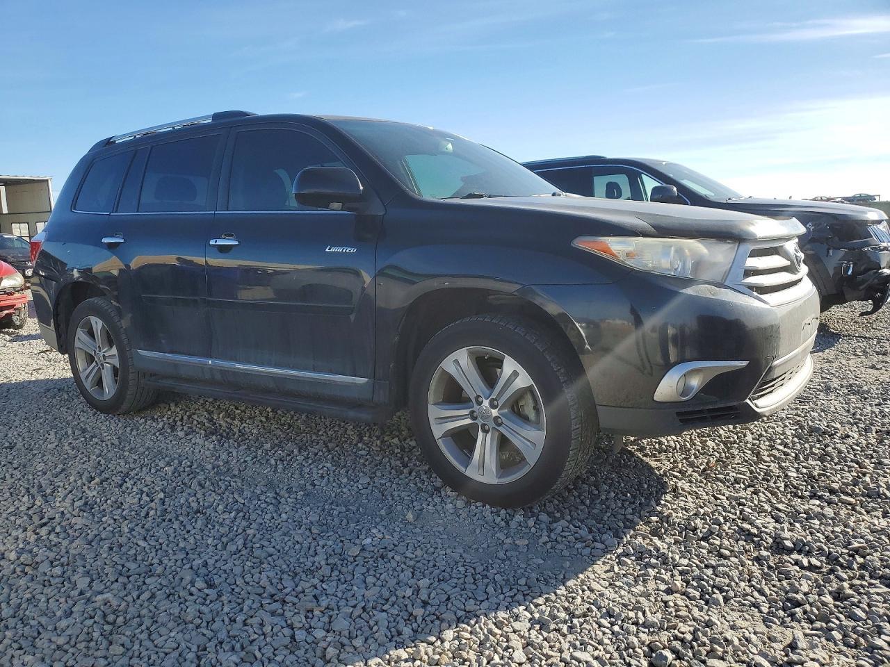 2013 TOYOTA HIGHLANDER