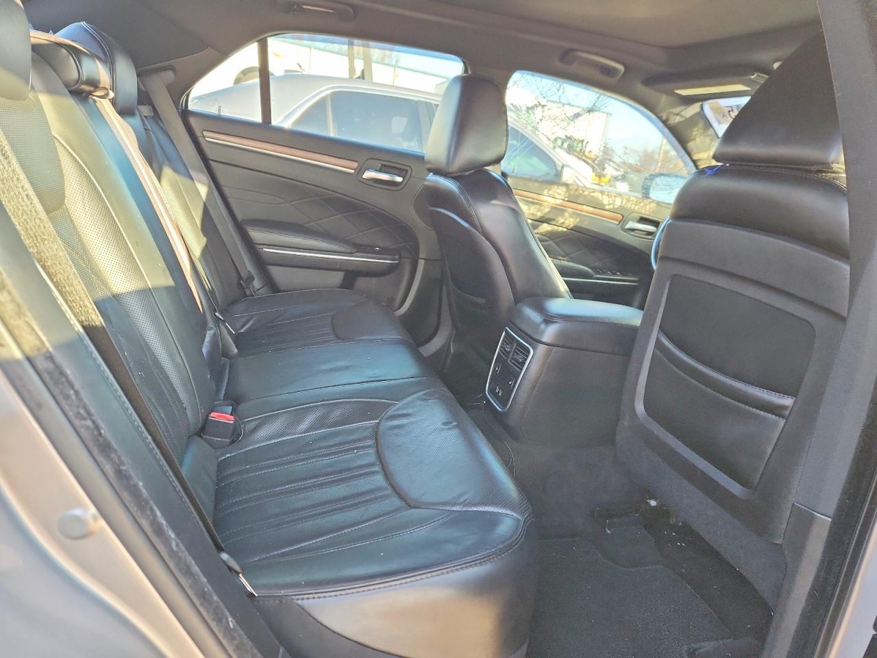 2016 CHRYSLER 300