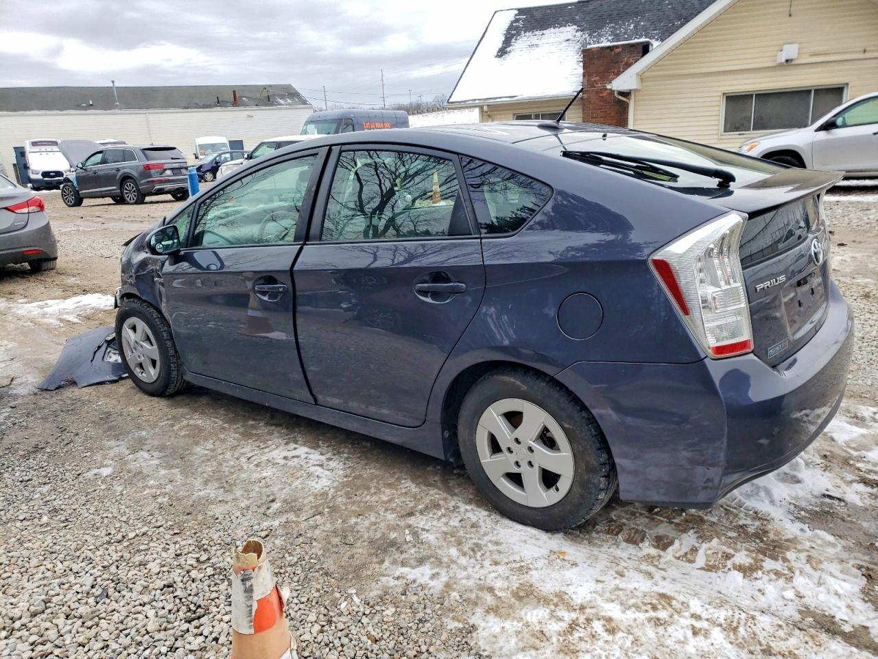 2011 TOYOTA PRIUS
