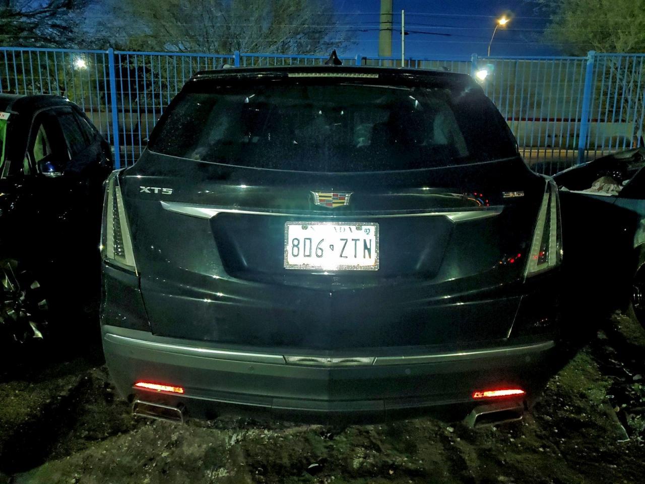 2017 CADILLAC XT5