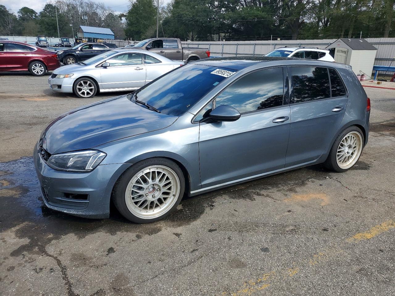 2015 VOLKSWAGEN GOLF