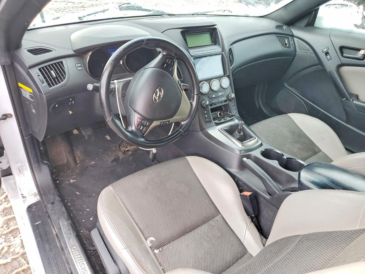2015 HYUNDAI GENESIS