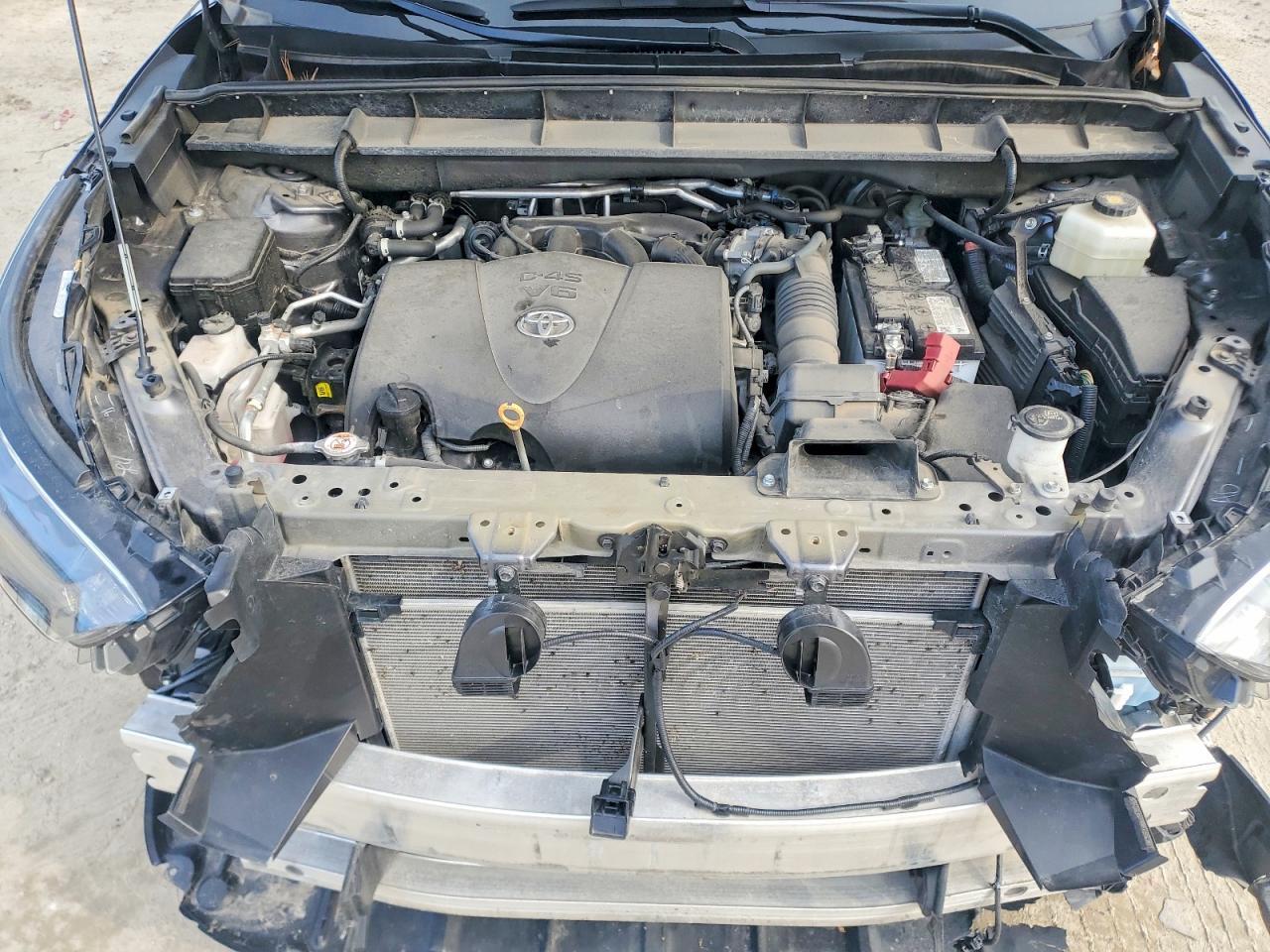 2022 TOYOTA HIGHLANDER
