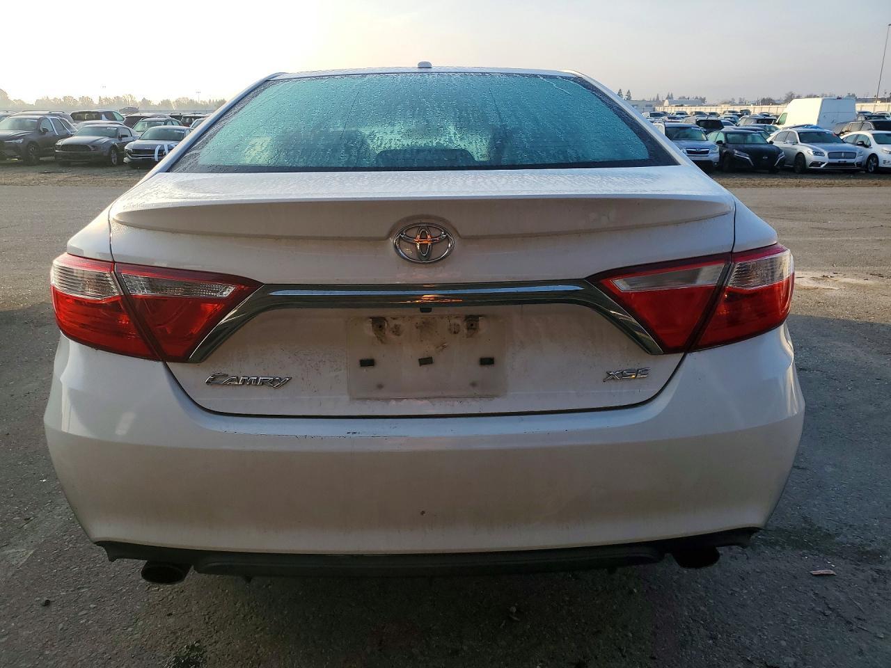 2015 TOYOTA CAMRY