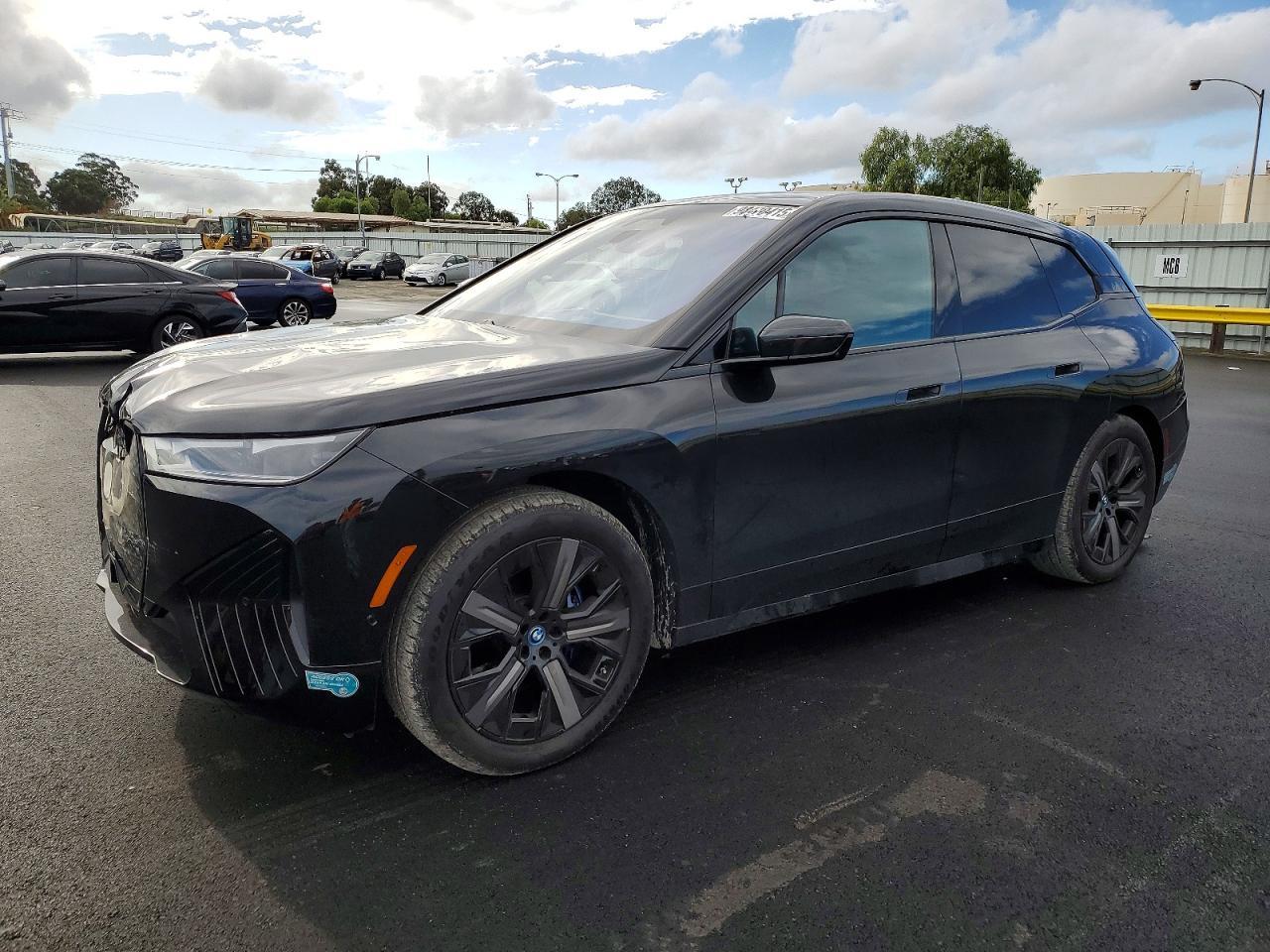 2025 BMW iX