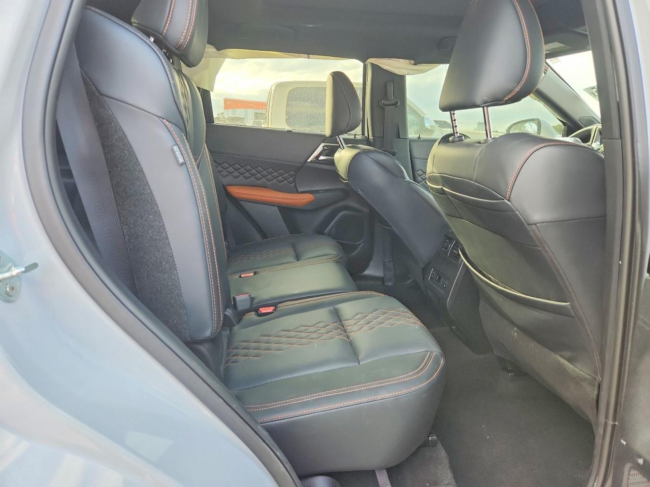 2024 MITSUBISHI outlander