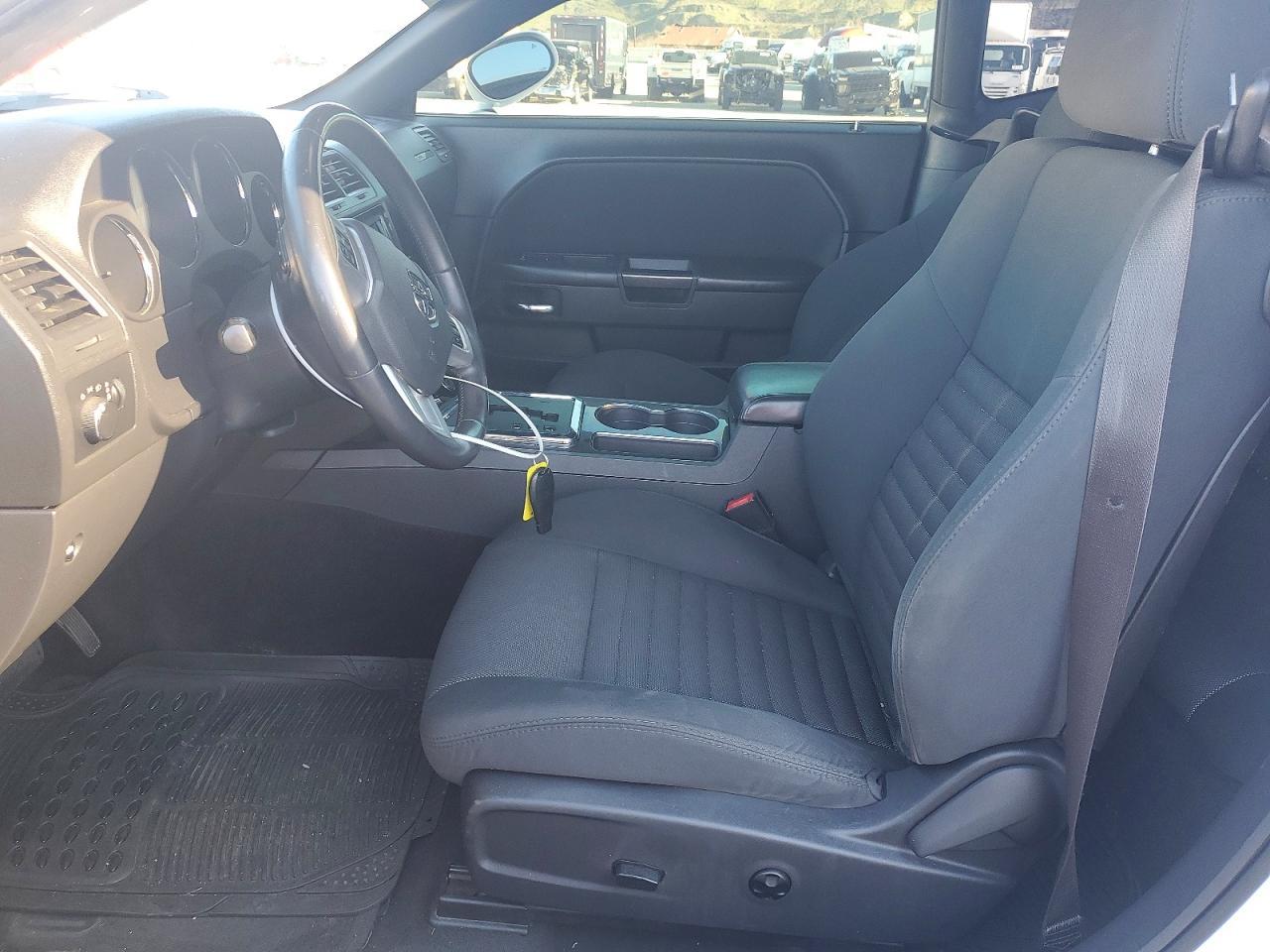 2014 DODGE Challenger