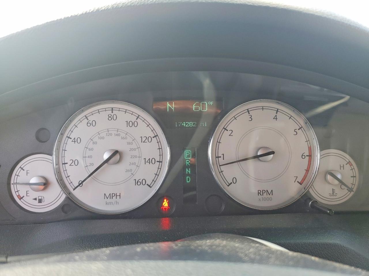 2005 CHRYSLER 300