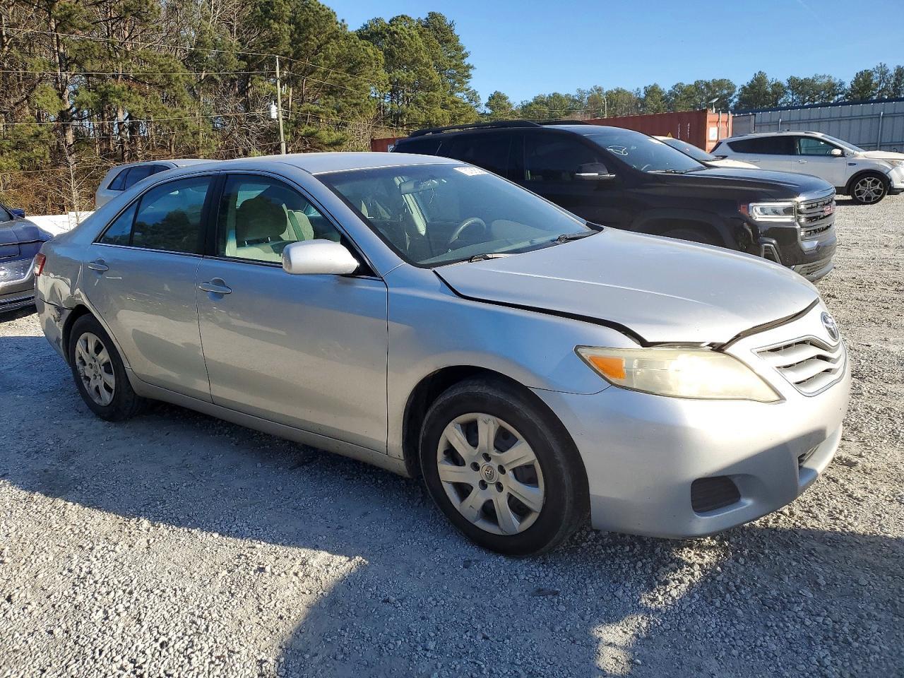 2011 TOYOTA CAMRY