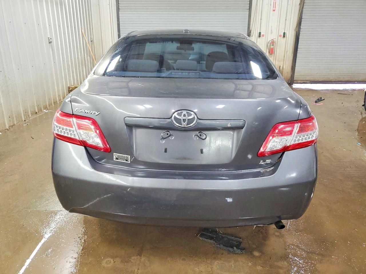 2011 TOYOTA CAMRY