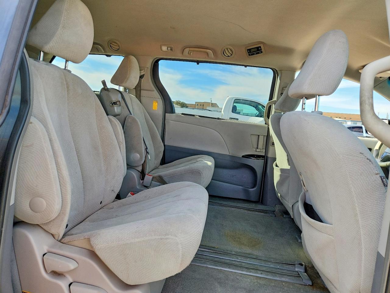 2014 TOYOTA SIENNA