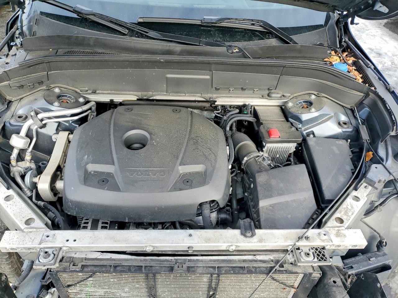 2021 VOLVO XC90