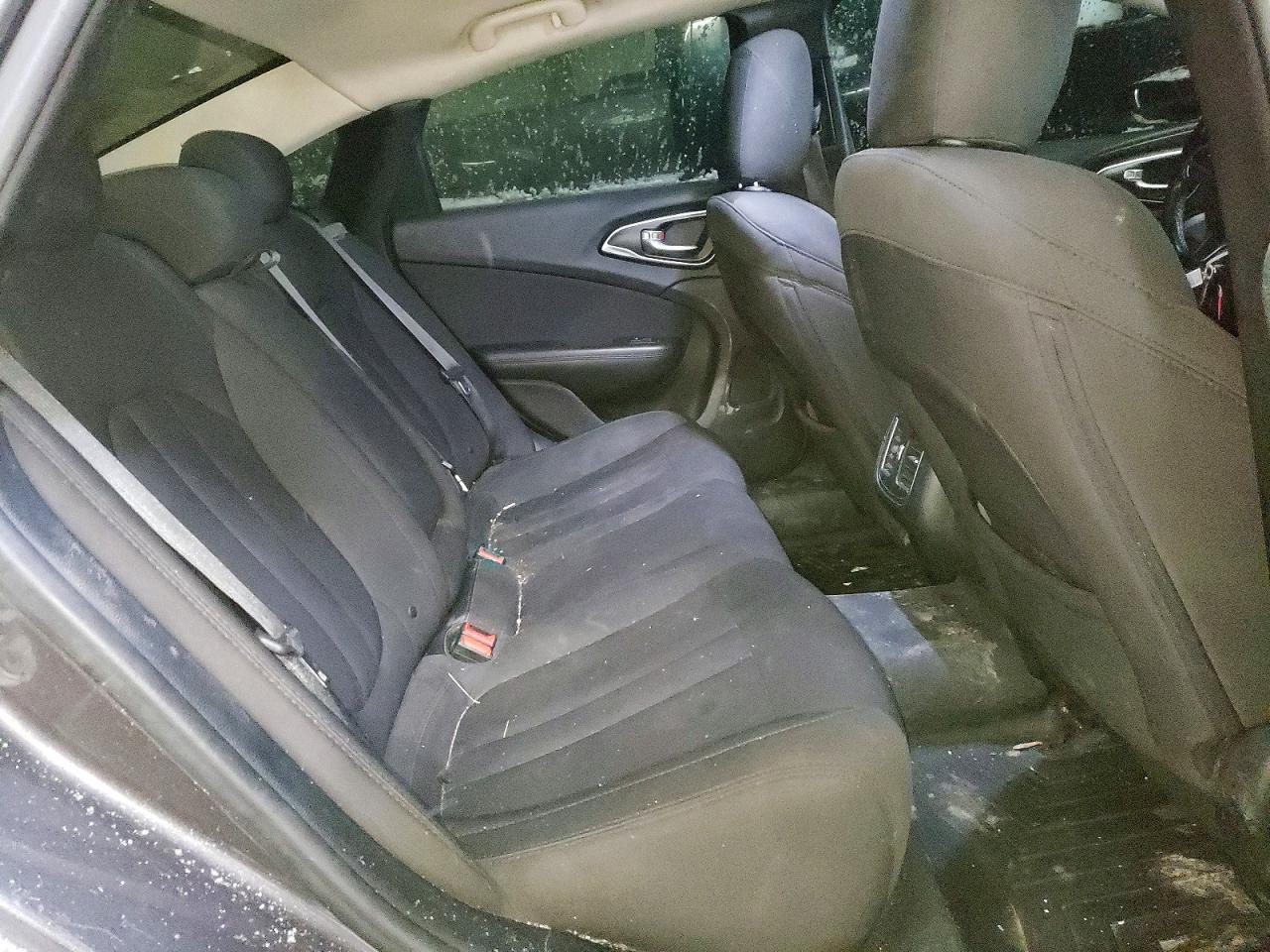 2015 CHRYSLER 200