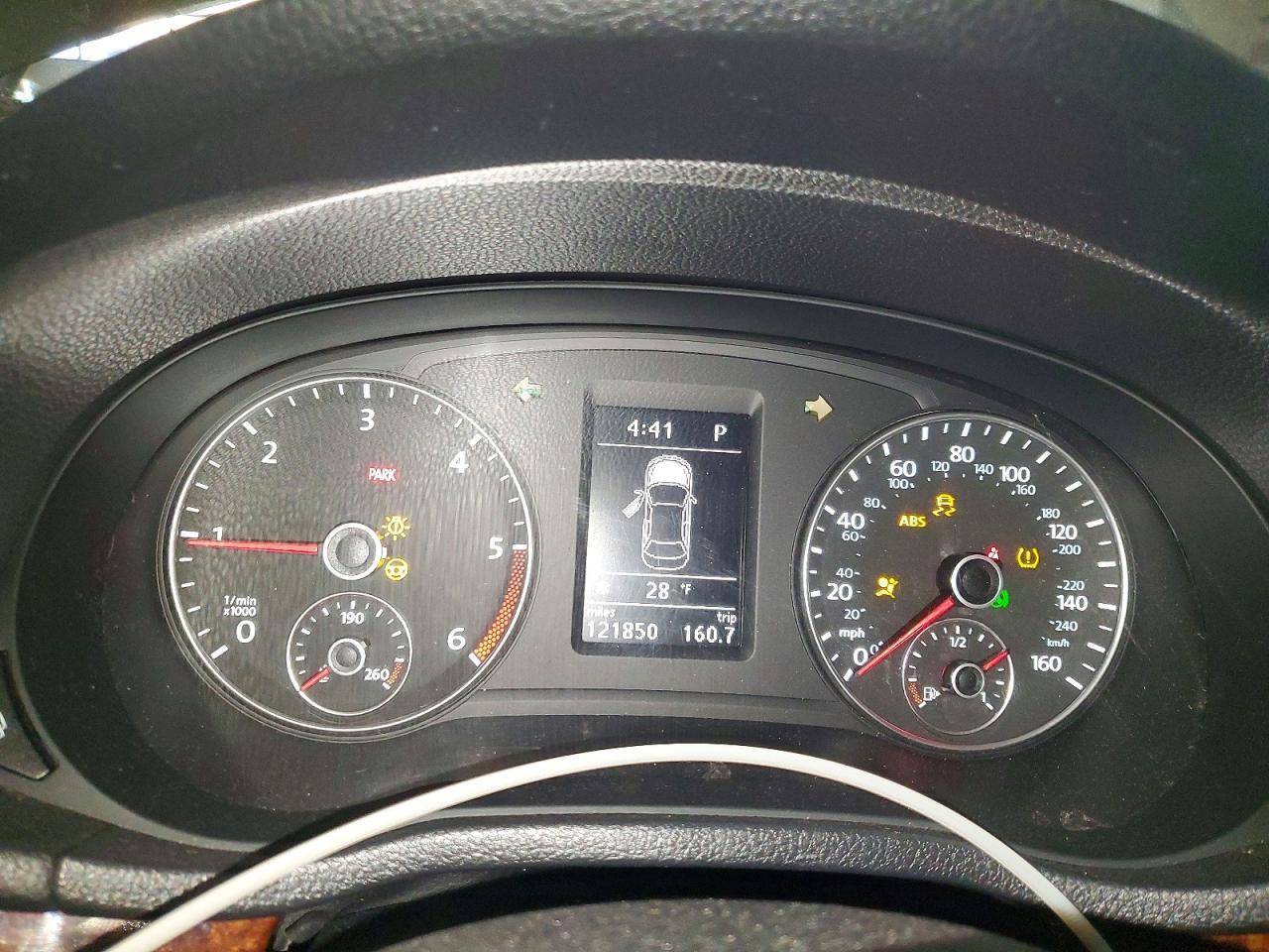 2012 VOLKSWAGEN Passat