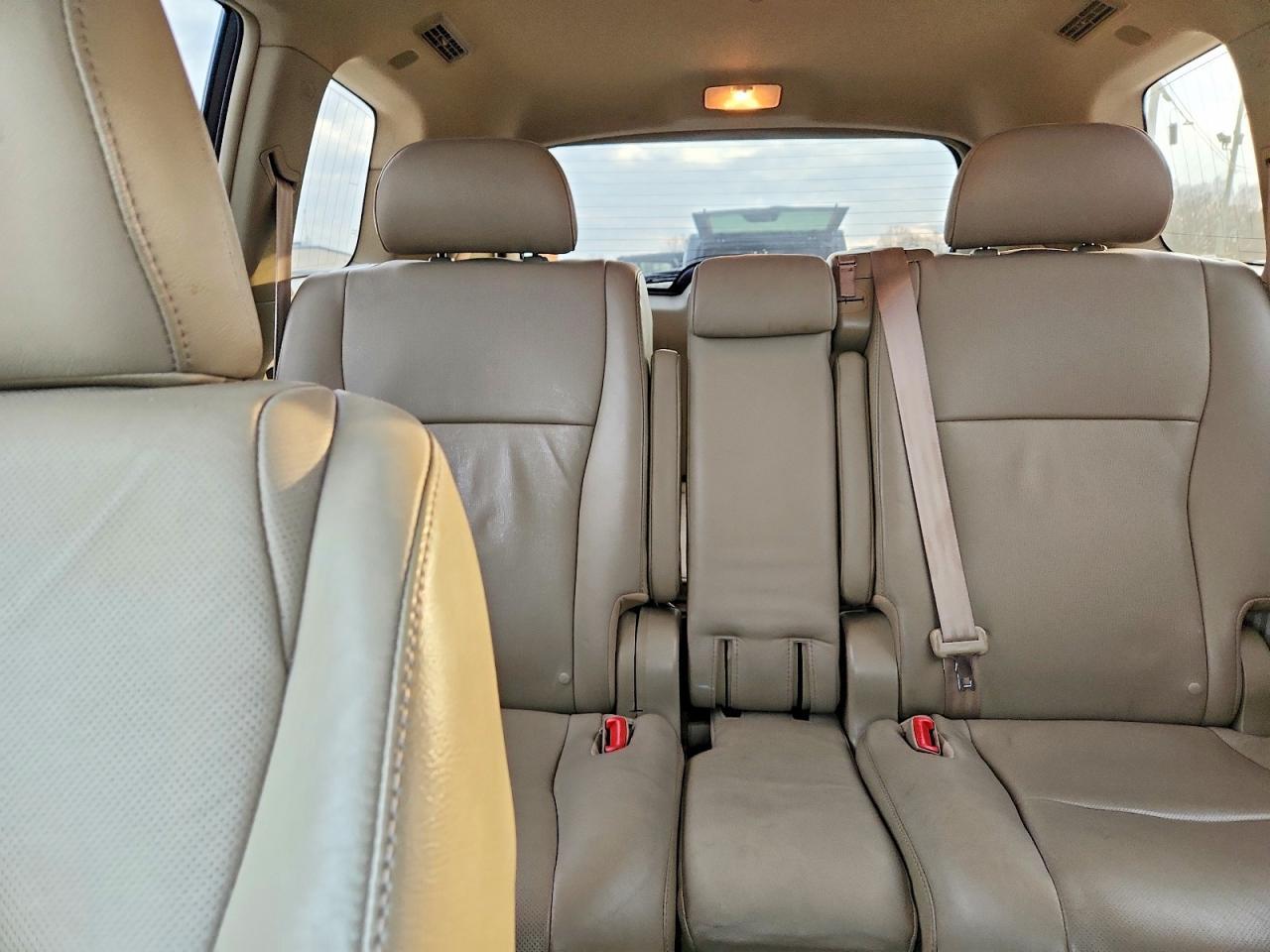 2011 TOYOTA HIGHLANDER