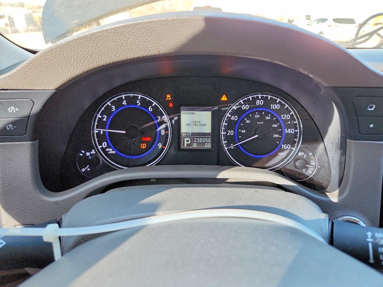 2011 INFINITI G37