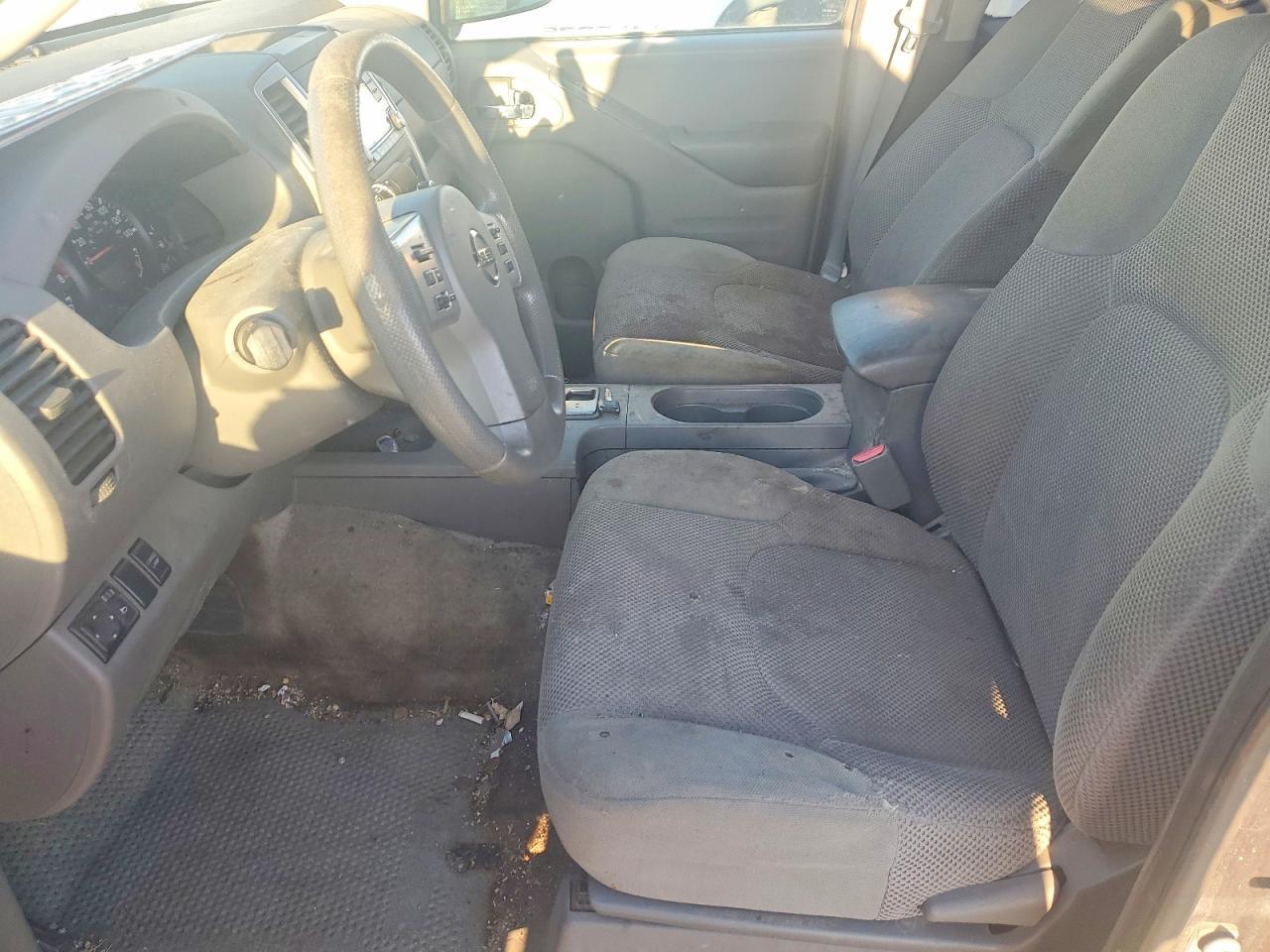 2015 NISSAN Frontier