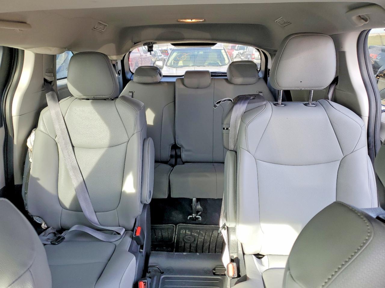 2022 TOYOTA SIENNA