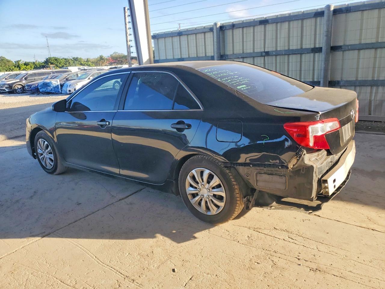 2012 TOYOTA CAMRY