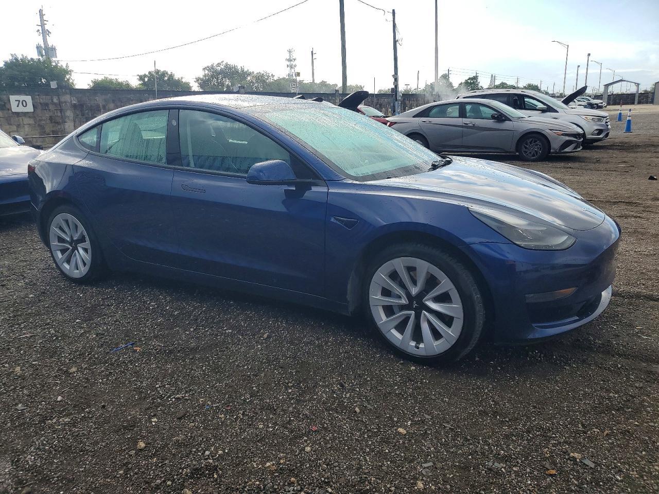 2022 TESLA MODEL 3