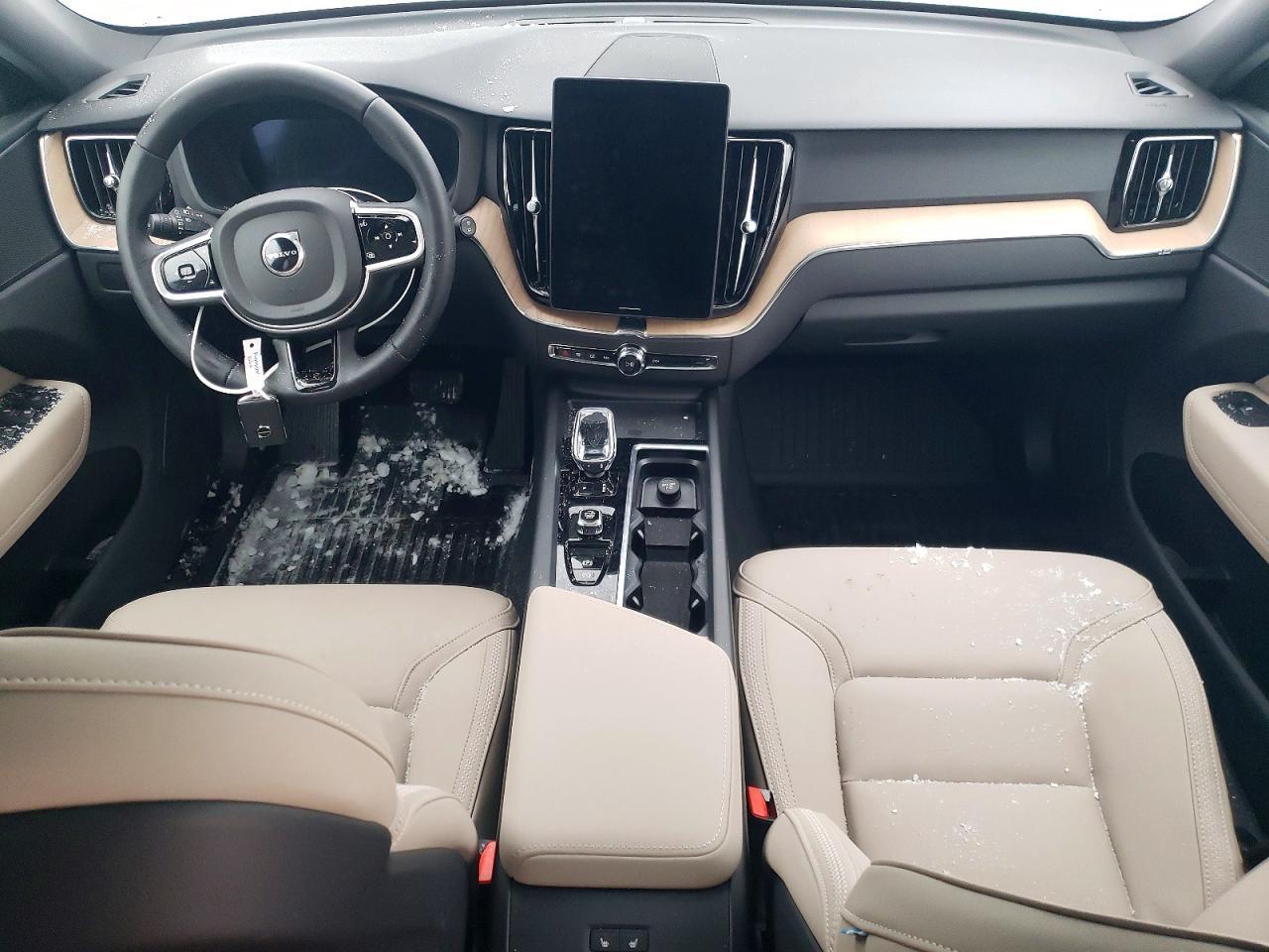 2026 VOLVO XC60
