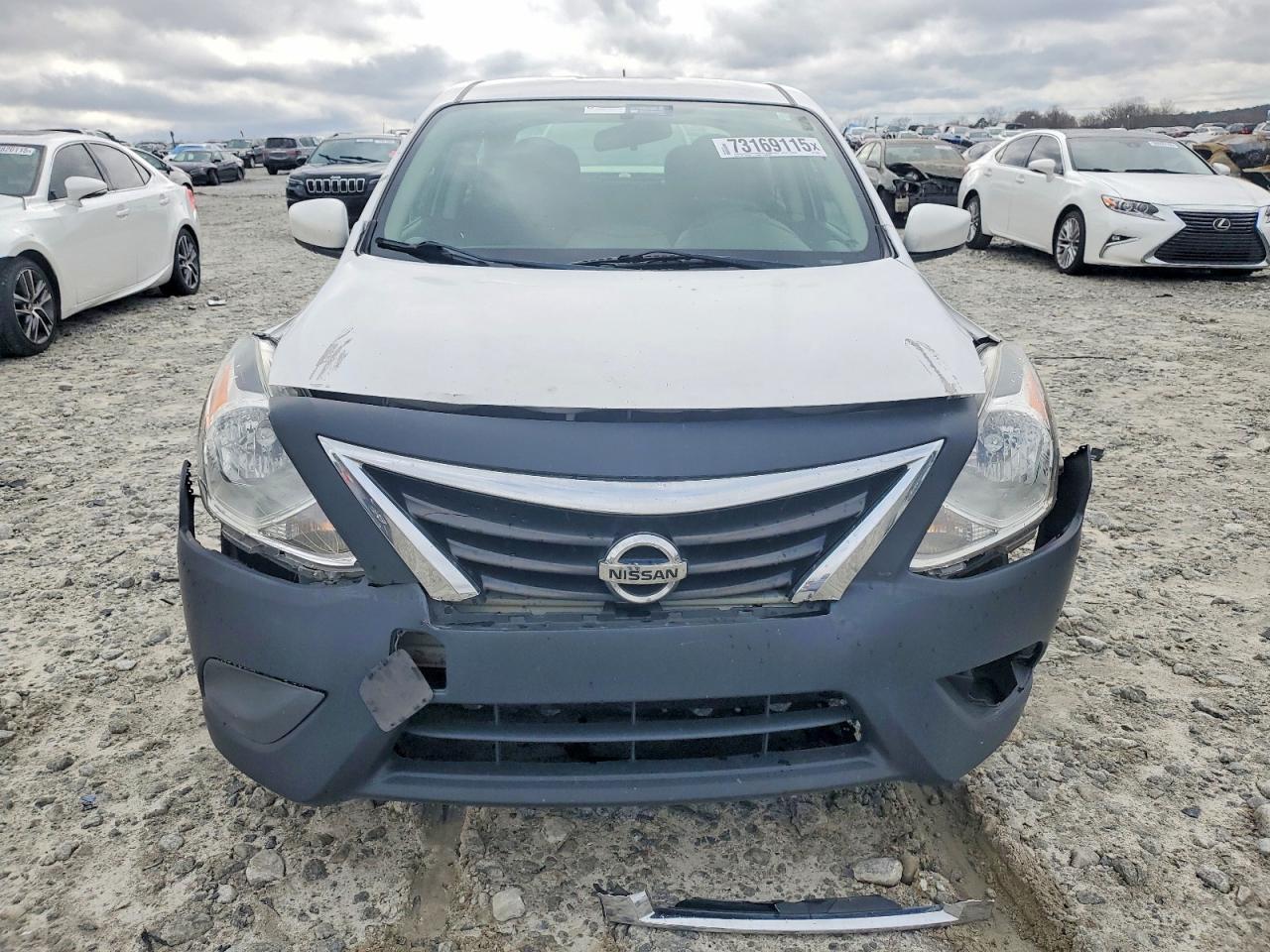 2019 NISSAN VERSA