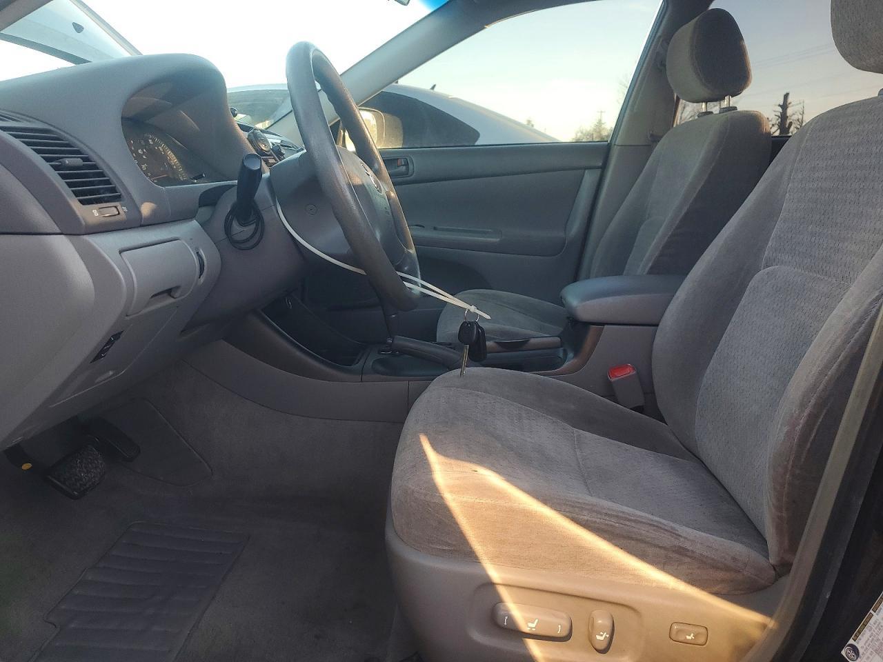 2004 TOYOTA CAMRY