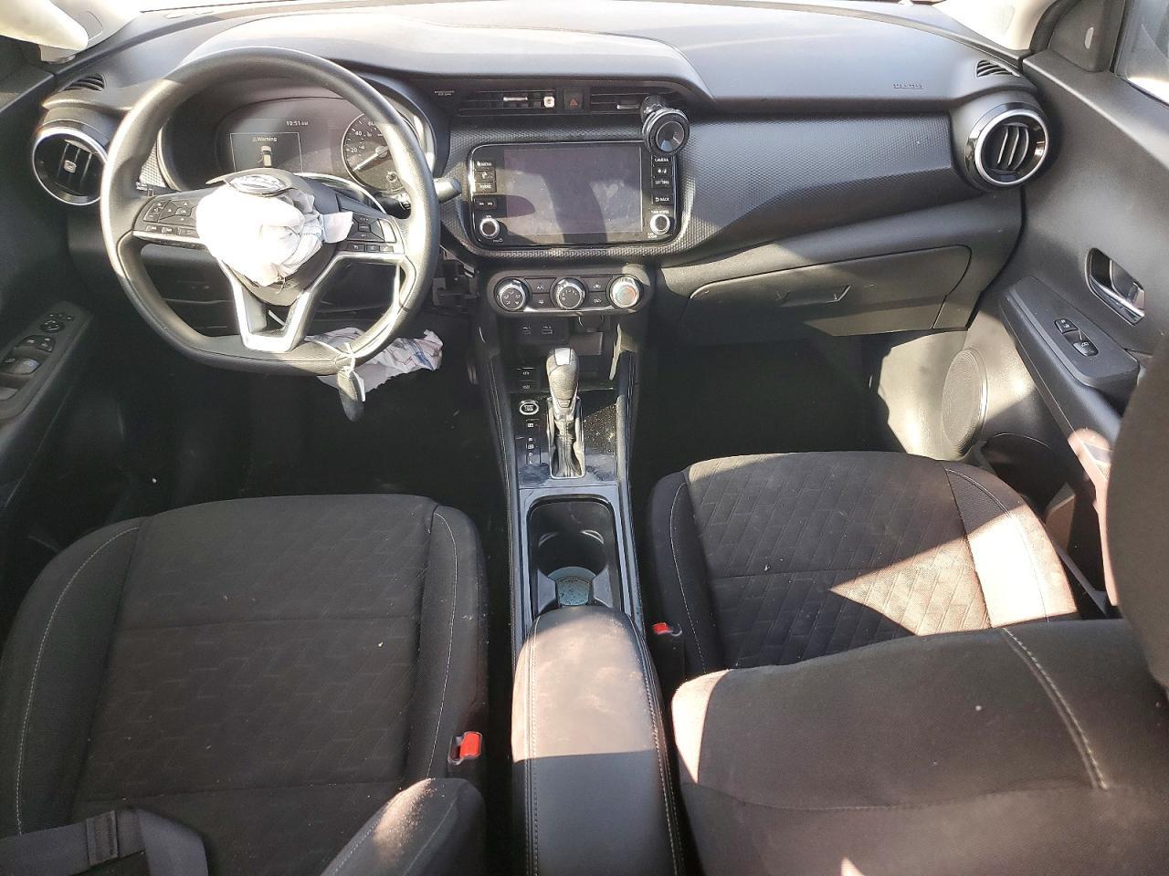 2023 NISSAN KICKS