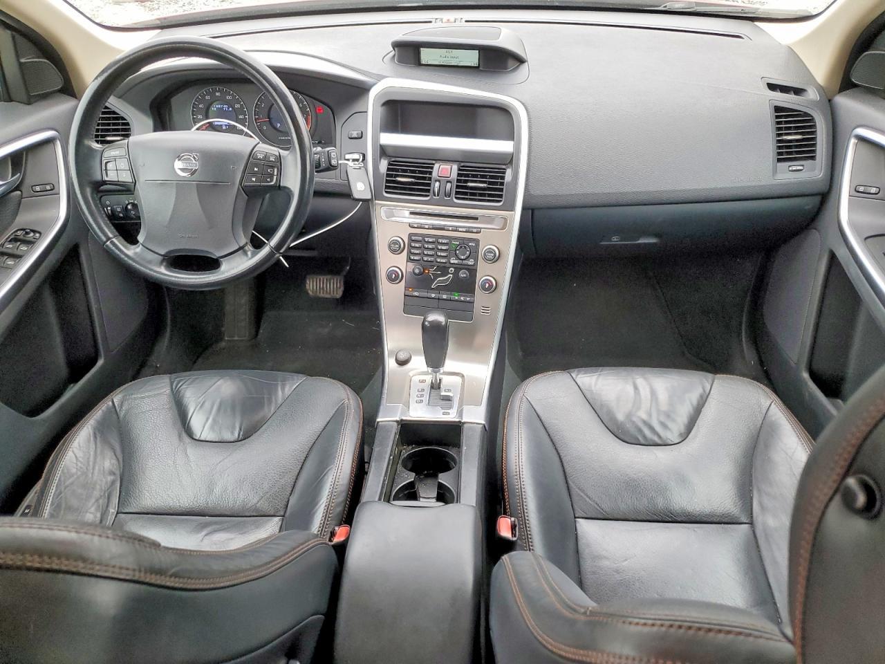 2010 VOLVO XC60