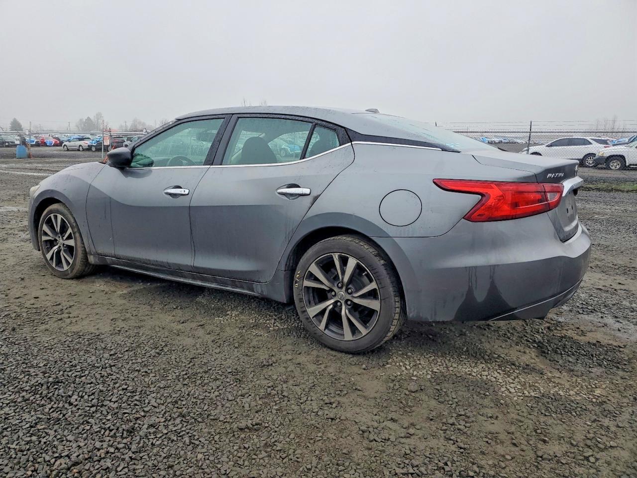 2016 NISSAN Maxima