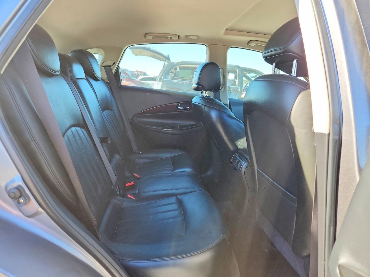 2011 INFINITI EX35