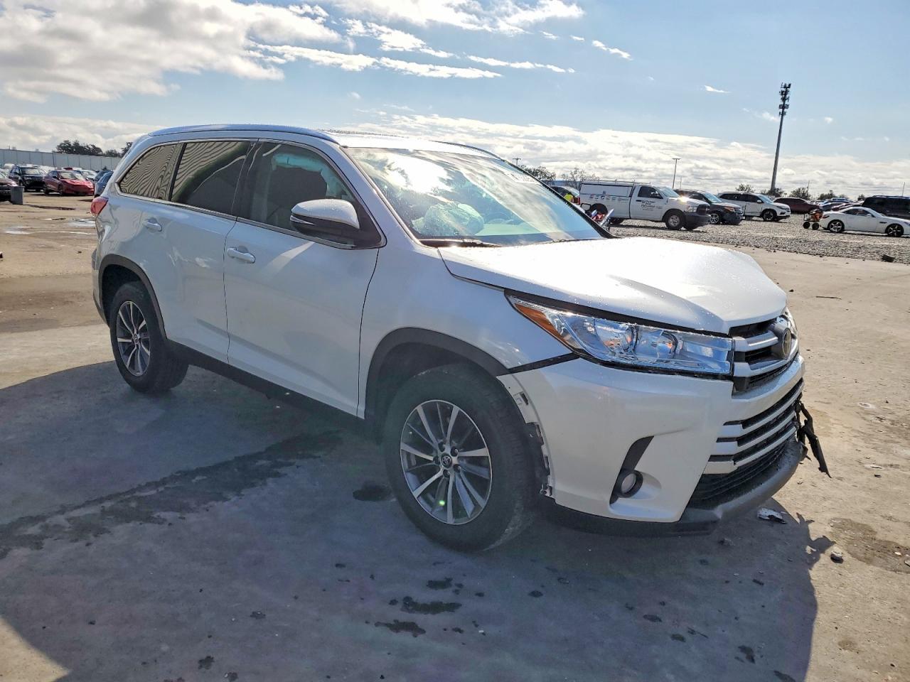 2019 TOYOTA HIGHLANDER