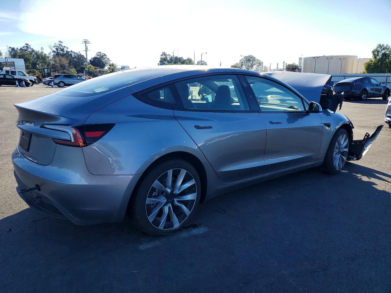 2025 TESLA MODEL 3