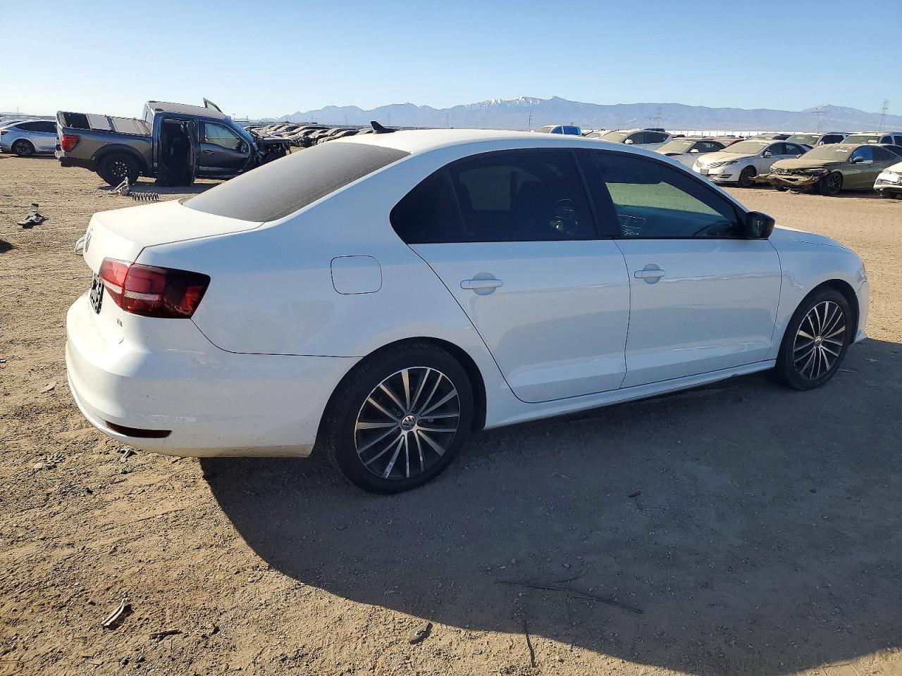 2016 VOLKSWAGEN JETTA