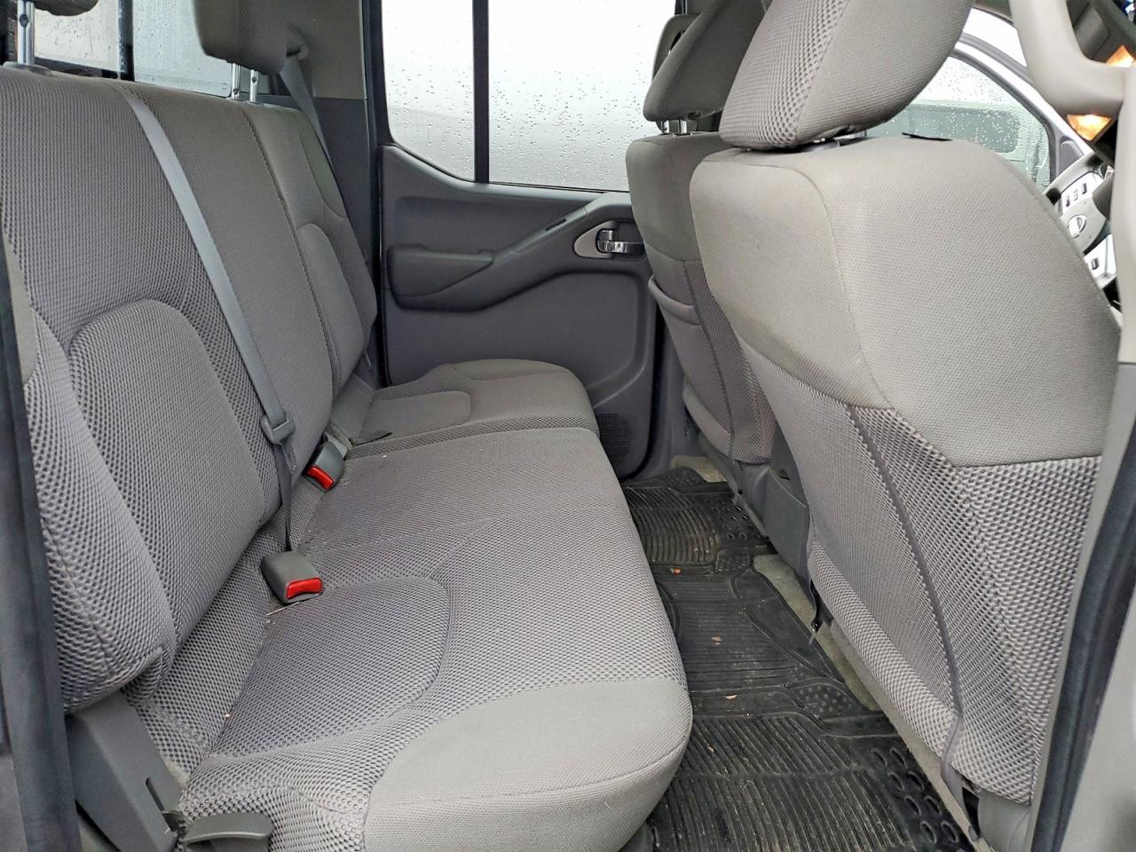 2017 NISSAN Frontier