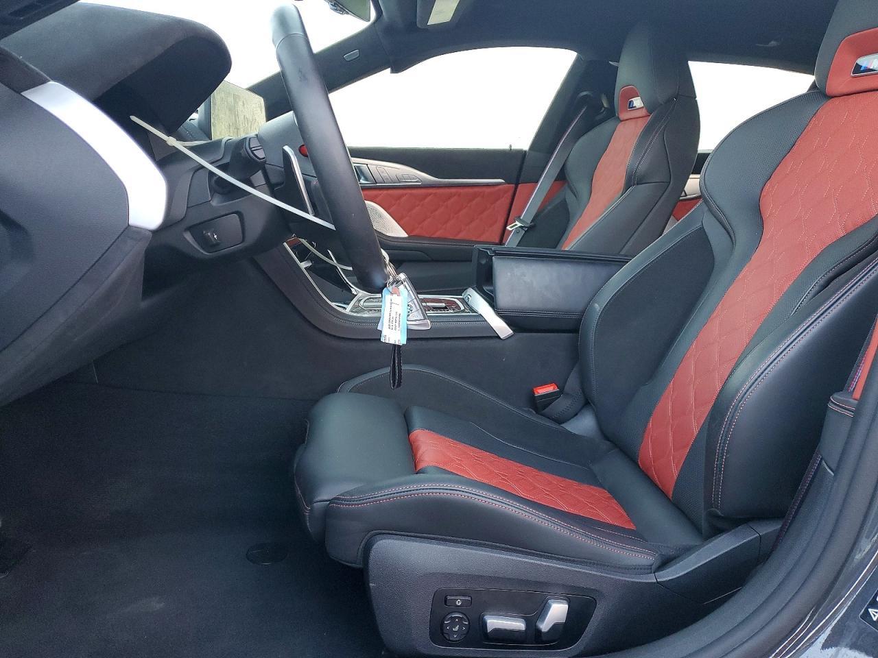 2024 BMW M8