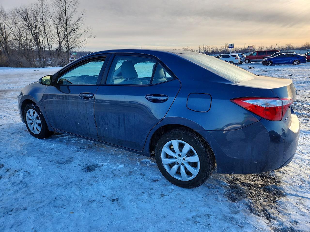 2015 TOYOTA COROLLA
